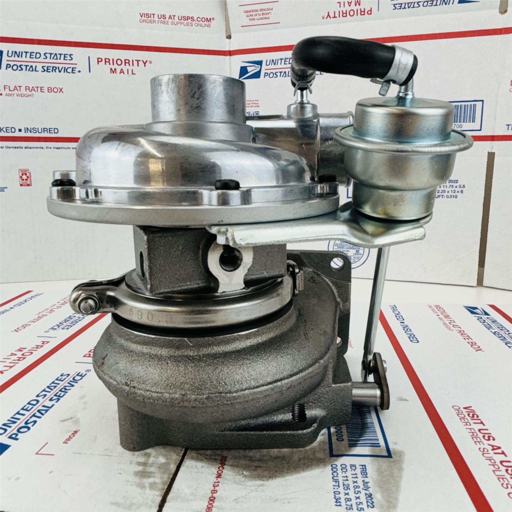 RHF5 Turbo 129908-18010 VA430075 CYDX VB430075 129908-18010 turbo for Yanmar Various with 4TNV98T-VM Engine