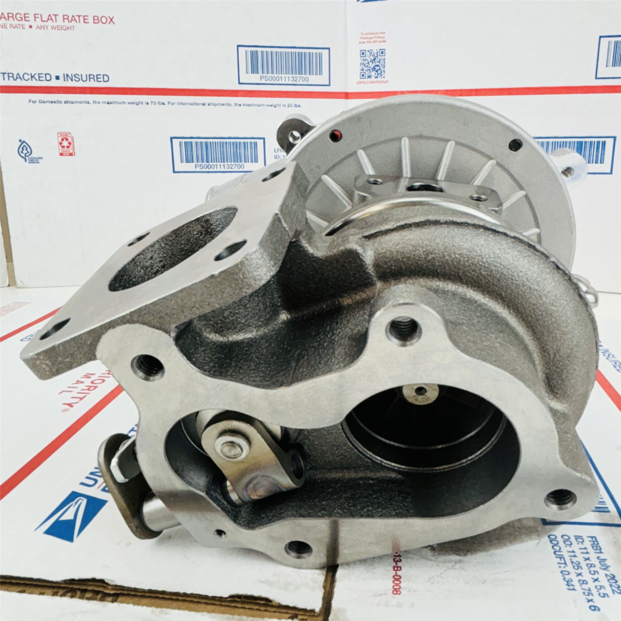 RHF5 Turbo 129908-18010 VA430075 CYDX VB430075 129908-18010 turbo for Yanmar Various with 4TNV98T-VM Engine