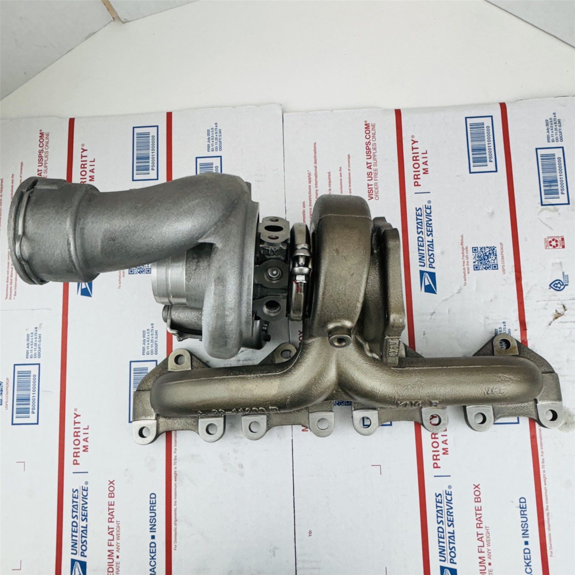 TD04HL4A-18T Turbo 49389-01500 948.123.025.75 94812302575AS00 turbocharger for  Porsche Panamera 970, Cayenne, 948-FL V8 Right Side