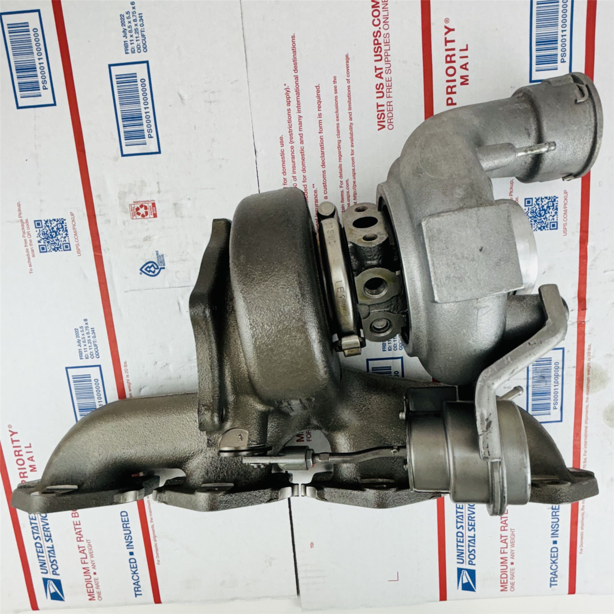 TD04HL4A-18T Turbo 49389-01500 948.123.025.75 94812302575AS00 turbocharger for  Porsche Panamera 970, Cayenne, 948-FL V8 Right Side