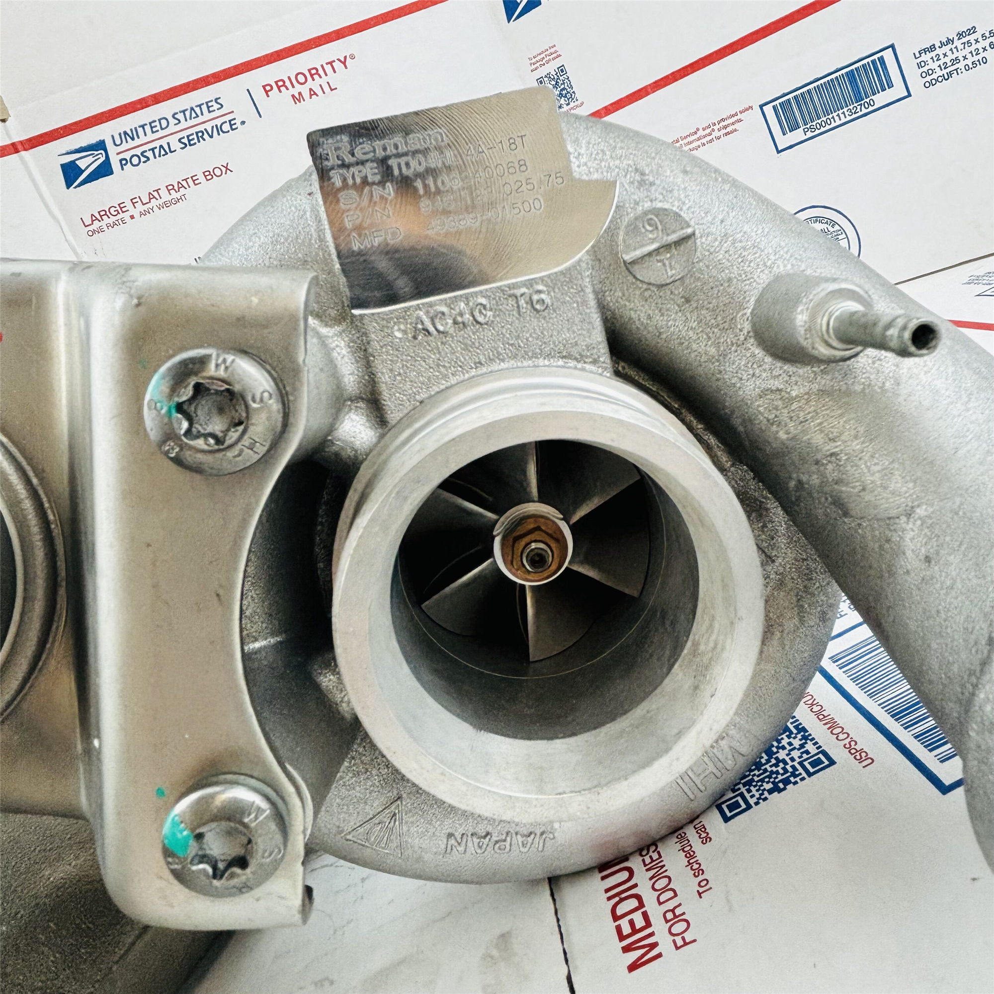 TD04HL4A-18T Turbo 49389-01500 948.123.025.75 94812302575AS00 turbocharger for  Porsche Panamera 970, Cayenne, 948-FL V8 Right Side