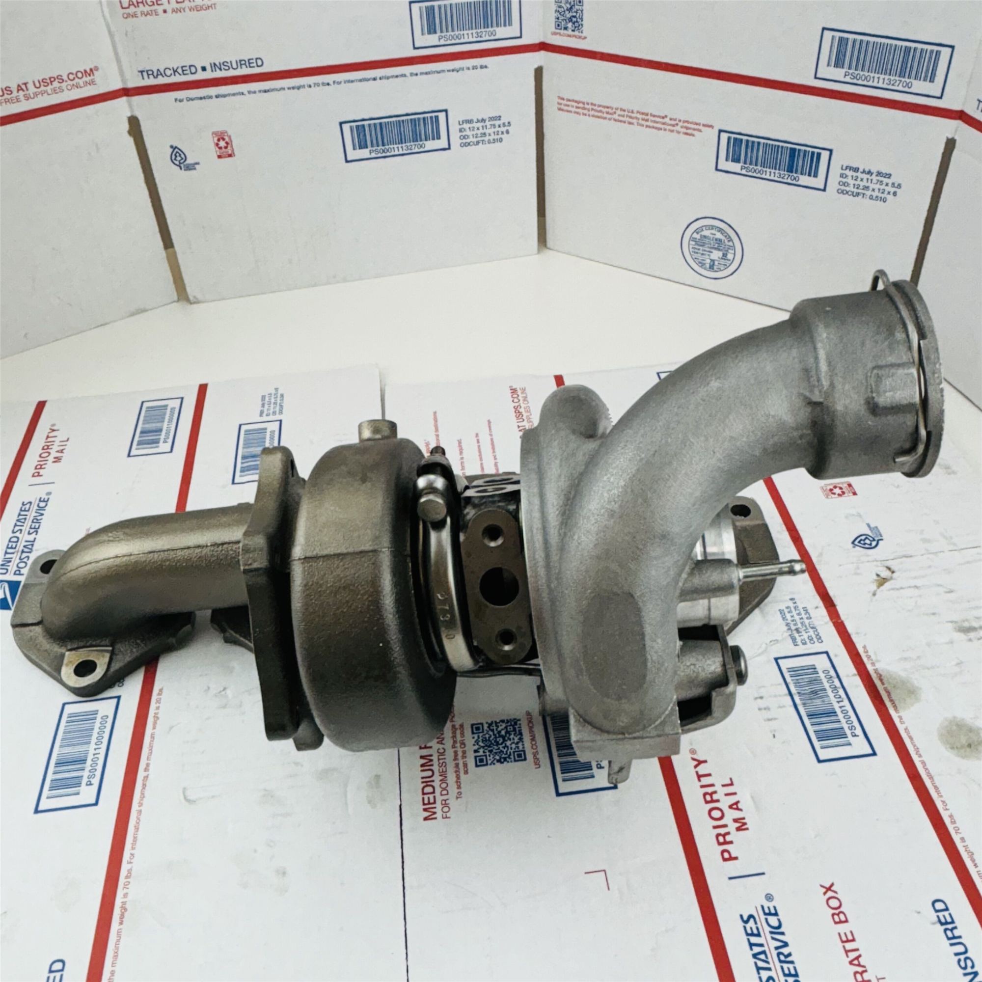 TD04HL4A-18T Turbo 49389-01500 948.123.025.75 94812302575AS00 turbocharger for  Porsche Panamera 970, Cayenne, 948-FL V8 Right Side