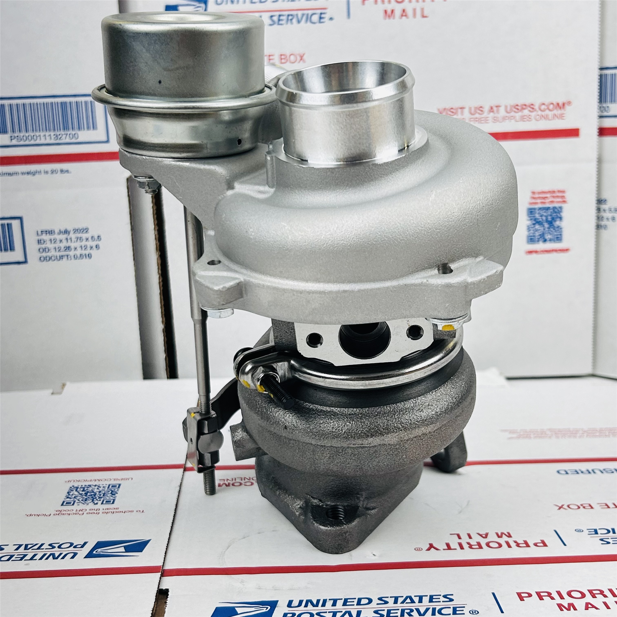 New Turbo Turbocharger 170064 FT4E-6K682-DB FT4E-6K682-DC RIGHT SIDE