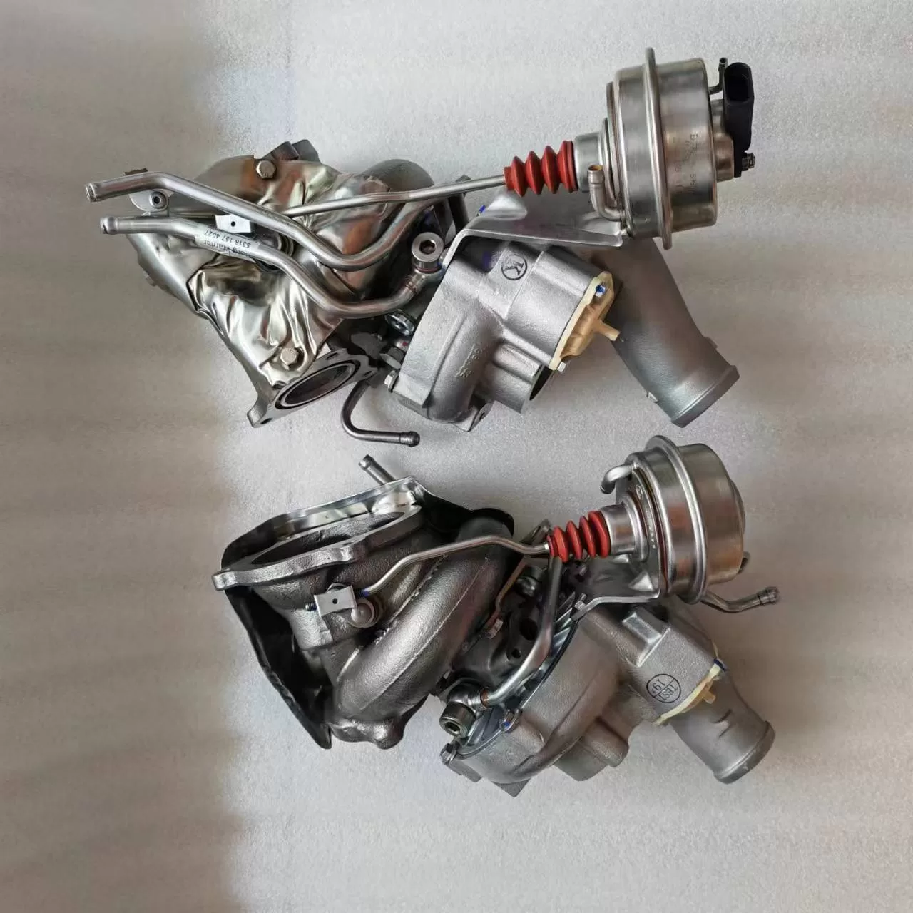 07C145061H Left Side of Twin turbo 2003-18 Bentley Continental GT Flying Spur K16 Turbo 53169880018 OE replacement